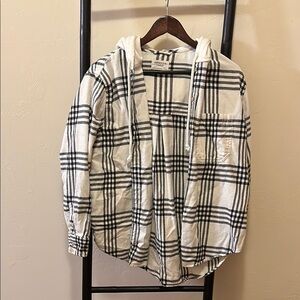 American Eagle Outfitters Black and White Plaid Button Down Shirt